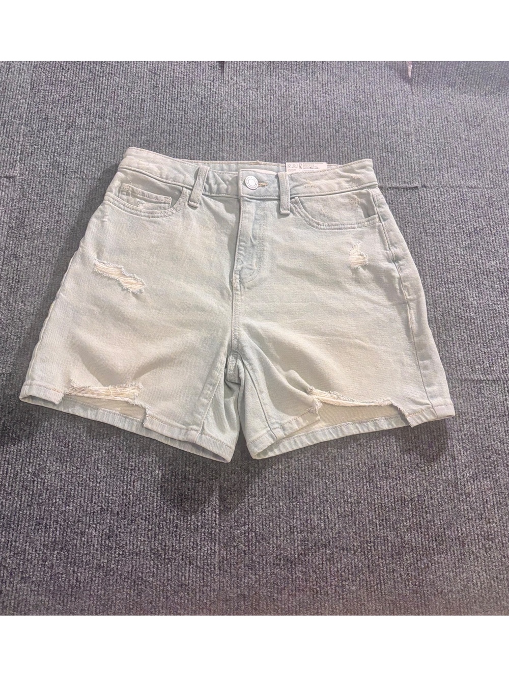 SO High-Rise ’90s Distressed Denim Shorts – Size 1/25W